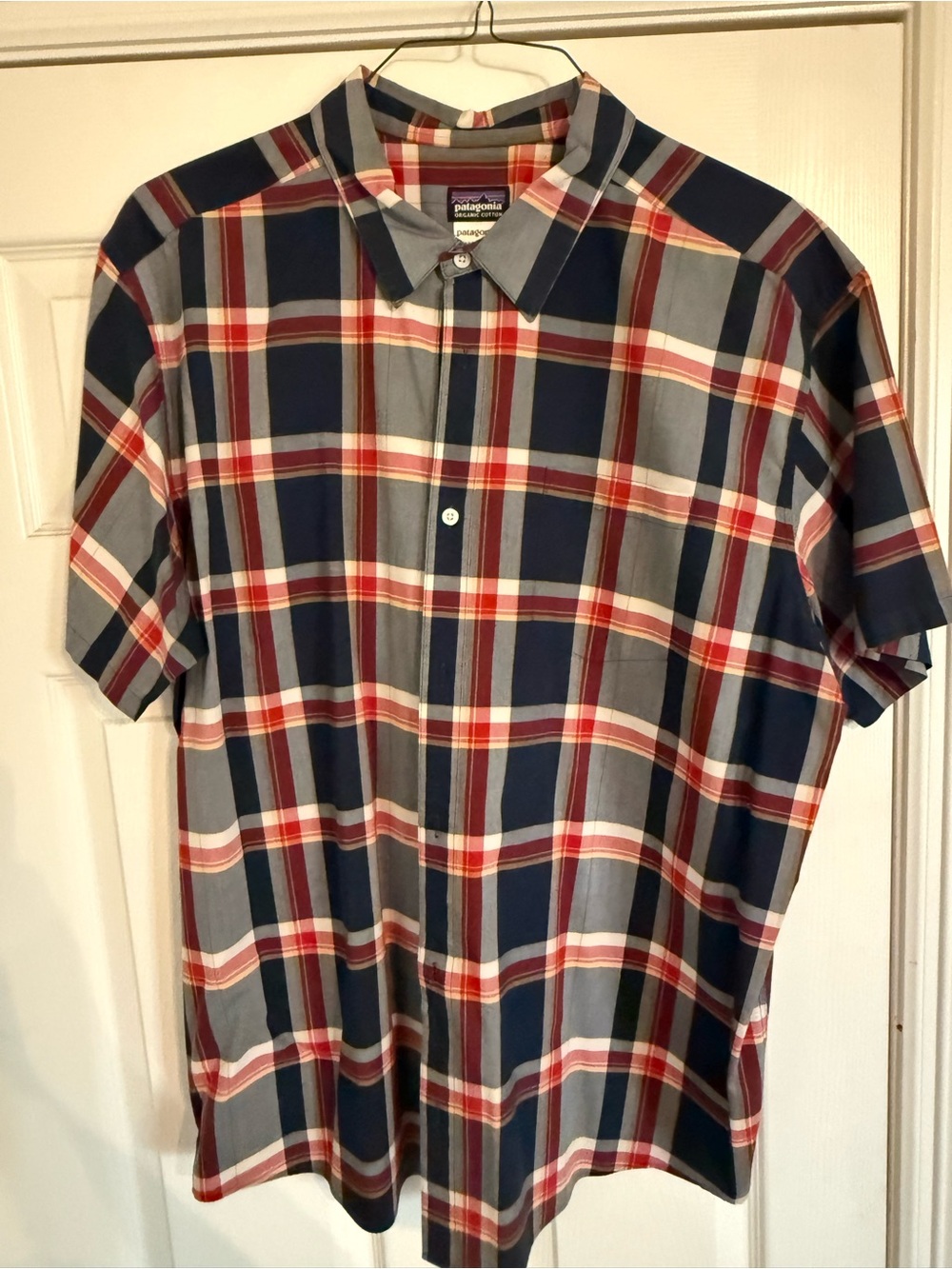 Patagonia Fezzman Men's Navy and Red Plaid Short-Sleeve Shirt